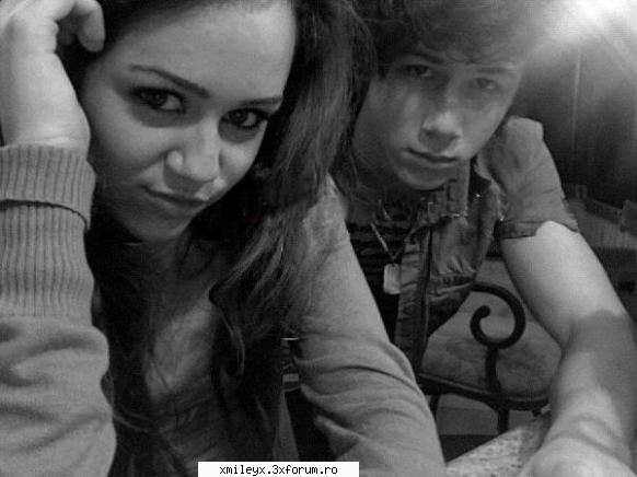 Miley+Celebrites - official.miley.club - **Galleries**